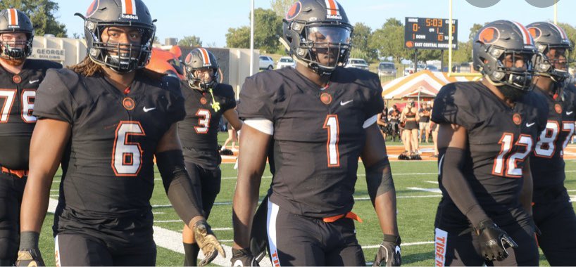 MosleyJaylon's tweet photo. Blessed To Receive An Offer From 
East Central University @Coach_AlJohnson @BallOutKimball 
🧡🖤🤍🧡🖤🤍 #GoTigers https://t.co/6A8Ky7tqO1