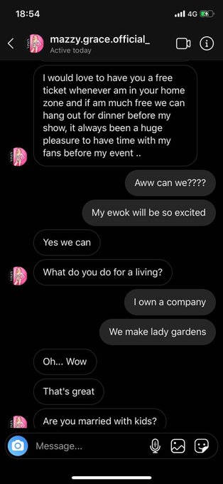 OH EM G  Got these screenshots from a fan thismorning 😭🤣🤣🤣 https://t.co/8f6MySpa3z