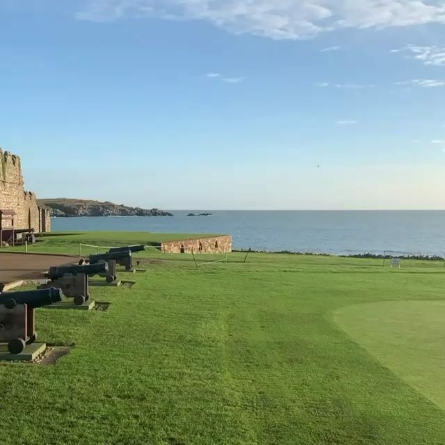 The views at Ardglass Golf Club never disappoint and yesterday was no exception. What a day! 🏌️‍♂️⛳ 📽️ from @ardglassgolf @ardglassgolfclub #SaturdaysAreForTheBoys #WeekendGolf #NorthernIreland ift.tt/2RPhY9j