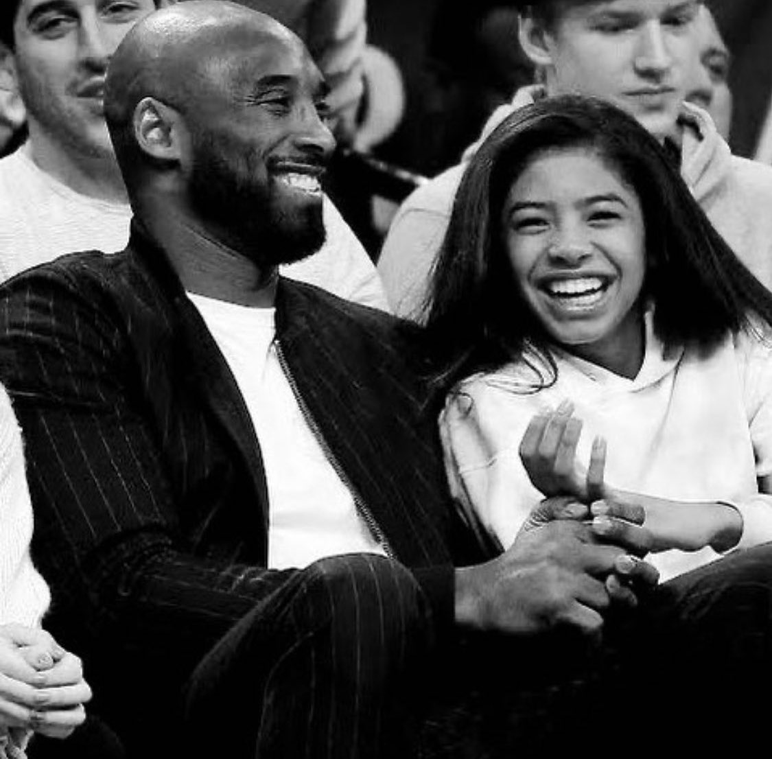 Huntersville_FD's tweet photo. Live every day like it’s your last. You just never really know...love on your family, love on your friends &amp; love on each other. Make an impact and make EVERY day count, much like #KobeBryant did. 

Let’s keep the Bryant family in our hearts and our prayers. #RIPKobe #RIPMamba https://t.co/vTnyNRcrkb