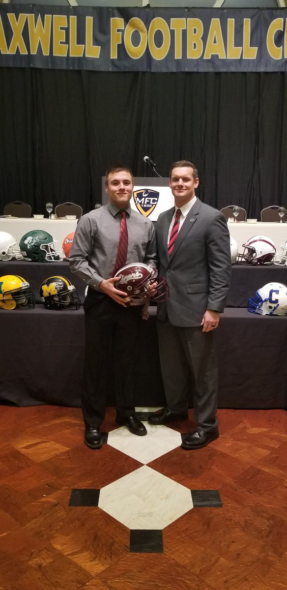 Congratulations to Bobby Coury for being named a Maxwell Award Winner by the Maxwell Football Club  for academic and athletic achievement! <a href="/maxwell/">max</a> <a href="/bobby_coury/">Bobby Coury</a> #DIG