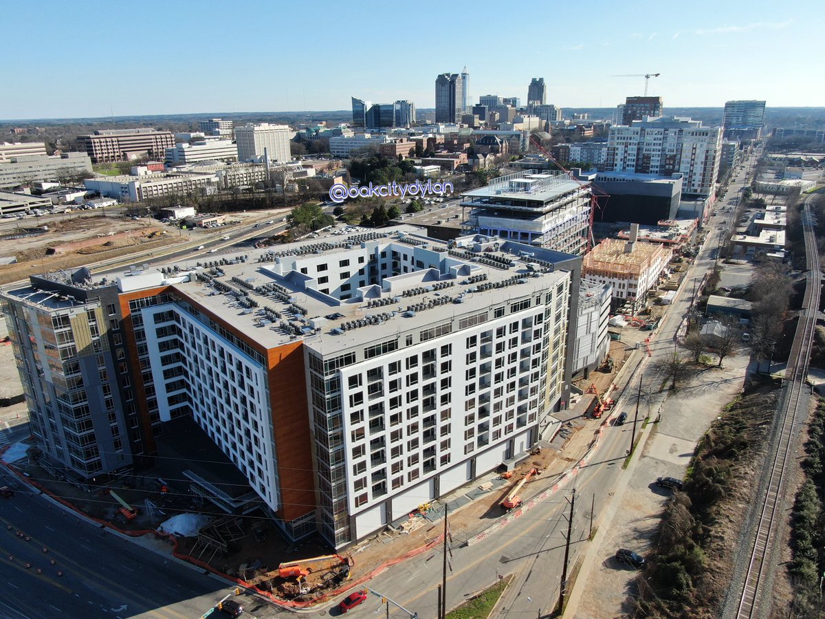 oakcitydylan's tweet photo. Posting some aerial shots I took today of various DTR projects. Check out my feed or #dtraerial for more.
Smoky Hollow progress.
@kanerealtycorp @KaneResidential
#rlghlife #dtrlove https://t.co/qyN5jw4HLb
