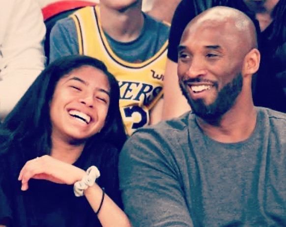 marktapping's tweet photo. No! Too soon. 😭

#kobe #💔 https://t.co/9wdfQZdkB4 https://t.co/PVKr1y1Gm8