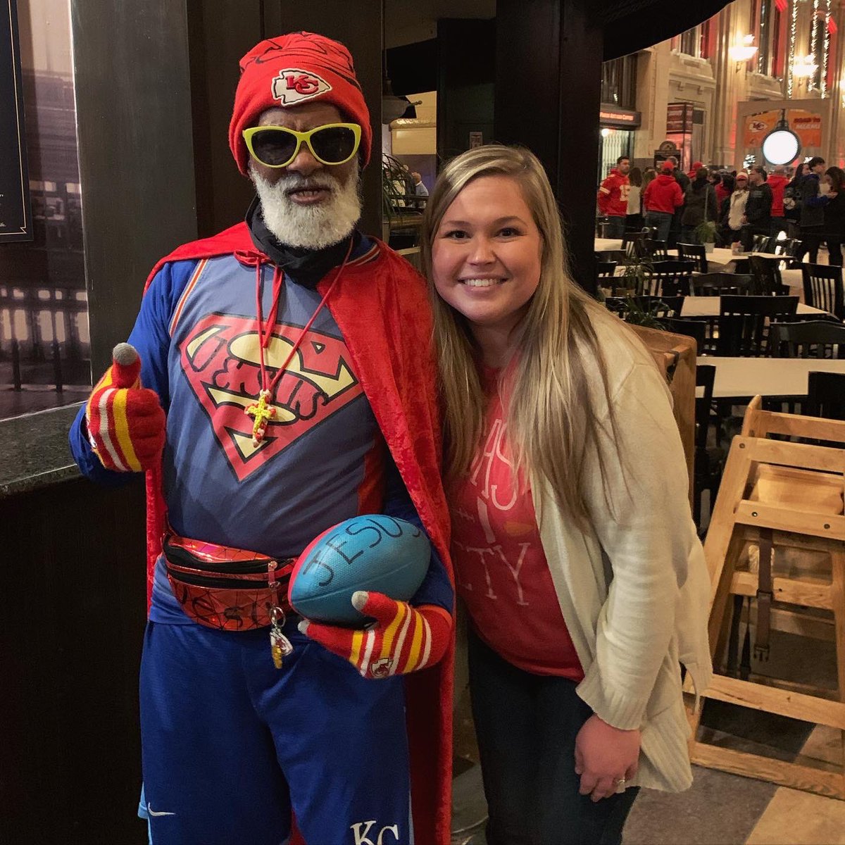 mrsmillermp's tweet photo. I don’t think there is someone with more spirit for our city out there! Always putting a smile on everyone’s face. ❤️ #gethimthere #SuperBowlLIV @Chiefs @Kcsuperman2 https://t.co/OK3n6FCrtZ