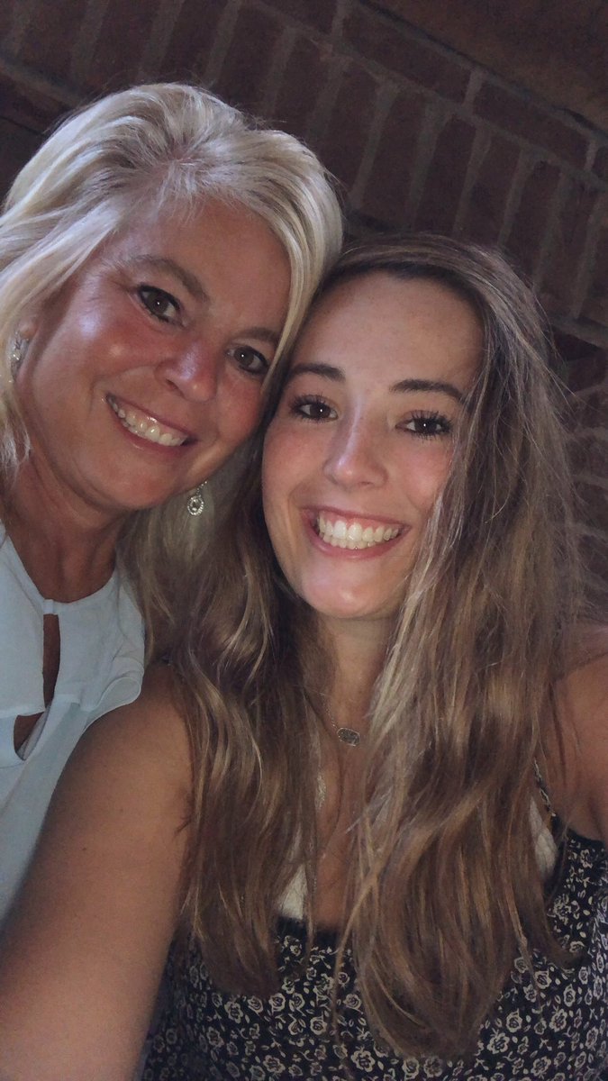 meganhatfield21's tweet photo. Happy Birthday to my beautiful mom. You are so supporting, loving, amazing and the best mom a daughter could ask for. I’m so thankful and appreciate everything you do for me. Thanks for making me feel so loved. I love you more than words can describe 🤍 https://t.co/pwDuScBA5R