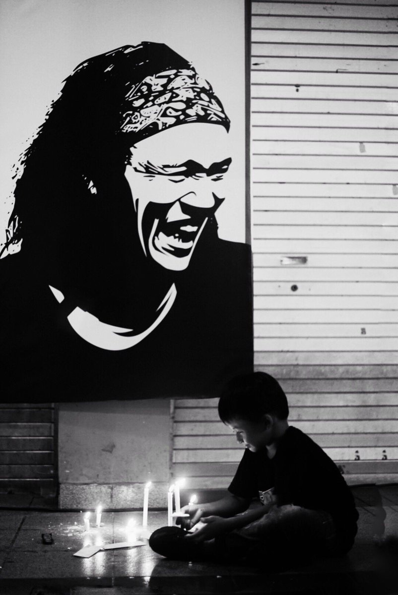 “Jika bernyanyi adalah jawaban dari semua kebahagiaan, maka bernyanyilah”,
GOBER JAHAT.