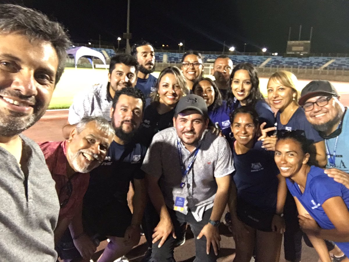 Gerardo_Arica's tweet photo. Tremendo equipo de deportes de la @MuniArica! Gran trabajo en la organización del Arica Cup 2020!! #VamosPorMas https://t.co/Fcu1DVUn5v