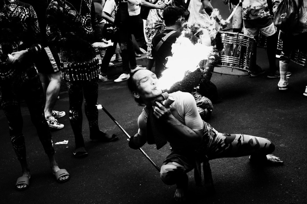 Kiribane's tweet photo. Chinese New Year in Manila with the FUJIFILM Xpro3 https://t.co/KRfLJUeze5