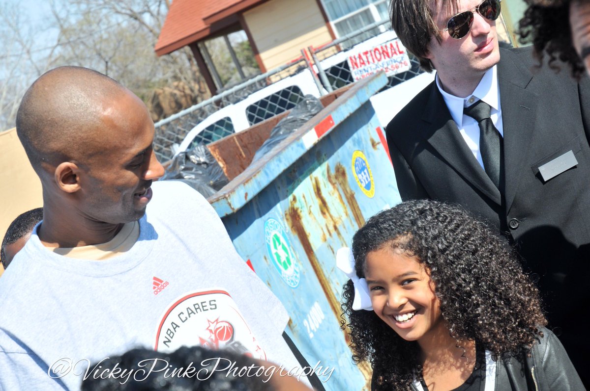 VickyPinkPhotography tweet media