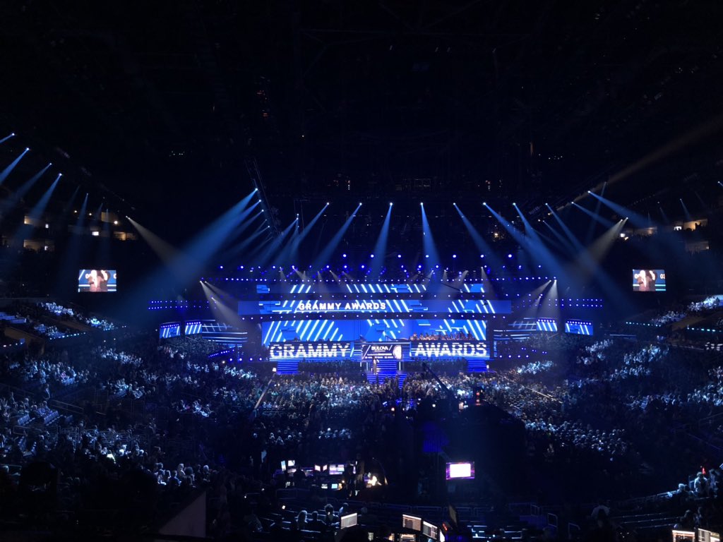 blancheLATV's tweet photo. Almost showtime @RecordingAcad  #GRAMMYs #GRAMMYAwards2020  #STAPLESCENTER “in the house that Kobe built” #KobeByrant #RIPKobe https://t.co/gXcftWBGFq