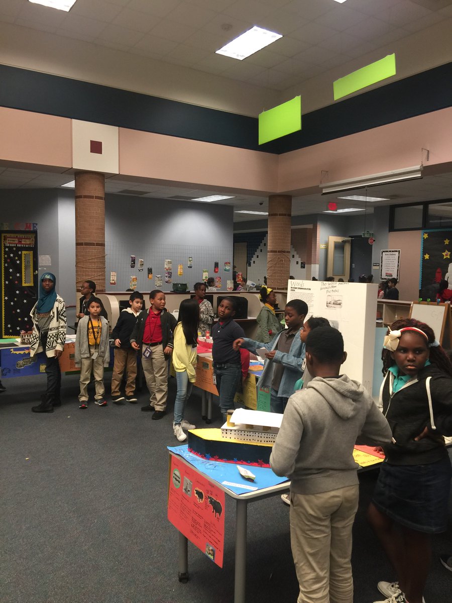 Demetrios45's tweet photo. @OutleyE  Great AIMS winter showcase this past Friday. The kids did an incredible job on their projects. https://t.co/KryrEpKC1K