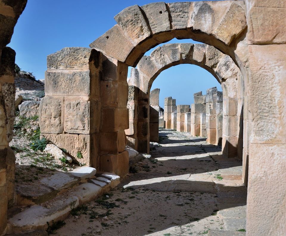 sjuett360's tweet photo. #Passages through time and physical space. Top tier of the #amphitheater at the #Roman ruins in #Uthina #Tunisia https://t.co/iv2SvB8NzH