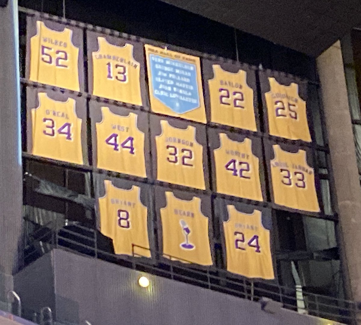 bdelory's tweet photo. #Kobe #NBAextra https://t.co/Hm1PweXF8d