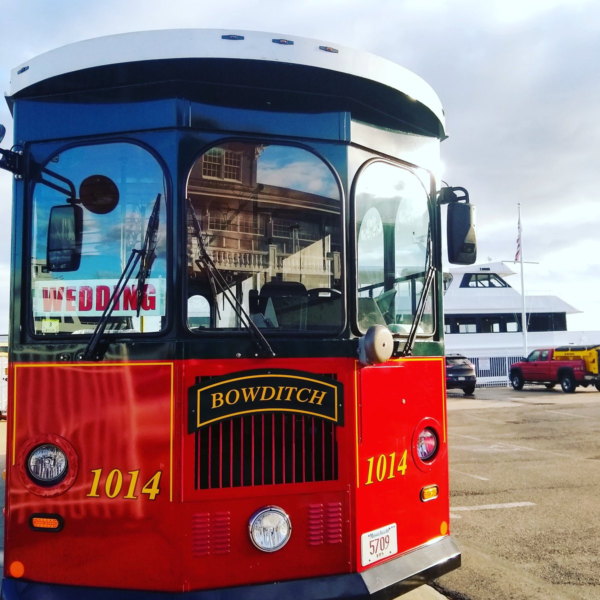 SalemTrolley's tweet photo. Cruiseport Gloucester Wedding Showcase, 2020! Come visit our table, we're here from 4-7. #SalemTrolley https://t.co/jZSWuAUZ6h