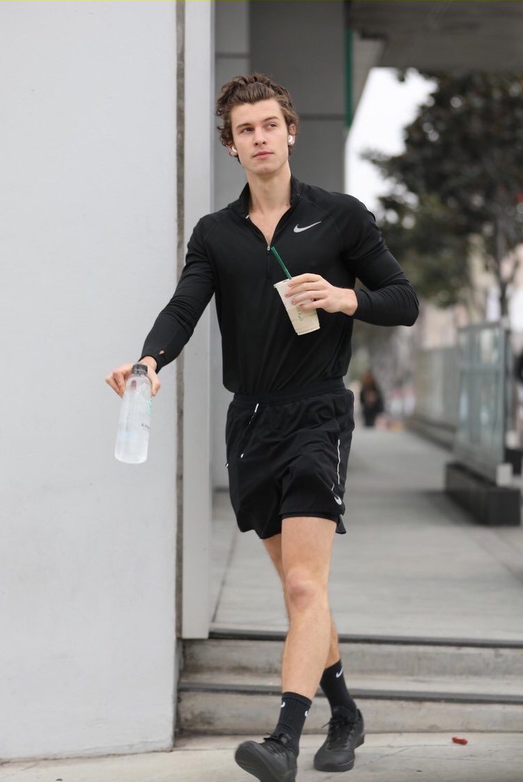 shawnmendsmex's tweet photo. Shawn esta mañana en Los Ángeles, California. https://t.co/BeanL2DbhK
