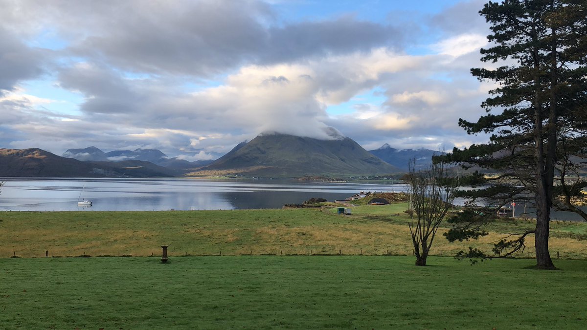 ICSTV_UK's tweet photo. The stunning scenery in #Raasay during filming of @SAS_WDW 

Well worth a visit! Make sure you stop by @RaasayWhisky &amp; @RaasayHouse while you are there.

#ScotlandsBeauty #Landscape #ThisIsScotland #SeasideVibes #SASWhoDaresWins #Episode4 #SundayVibes https://t.co/p6TXNFPuP8