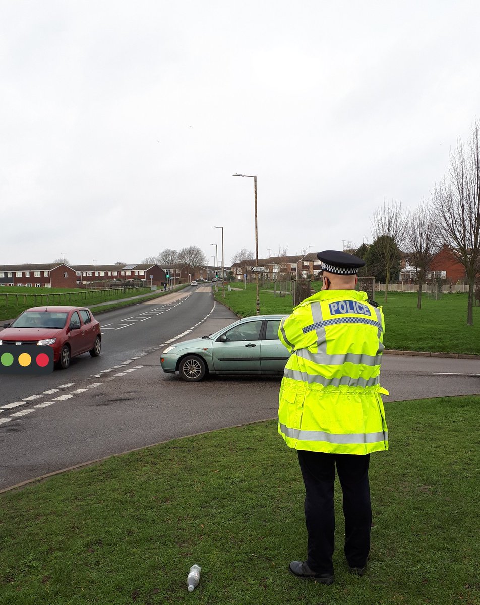 Essex Police Witham (@epwitham) on Twitter photo Today we carried out a speed check in #Witham, 100 vehicles checked & only 1 driver 🖐🚨 and reported. Several others advised to 👀 their speed & slow down. Pleased to see the rest respecting the limit. #WithamCSC <a href="/town_witham/">Witham Town Council</a> #fatal4 @EPRoadsPolicing @EPBraintree Today we carried out a speed check in #Witham, 100 vehicles checked & only 1 driver 🖐🚨 and reported. Several others advised to 👀 their speed & slow down. Pleased to see the rest respecting the limit. #WithamCSC <a href="/town_witham/">Witham Town Council</a> #fatal4 @EPRoadsPolicing @EPBraintree