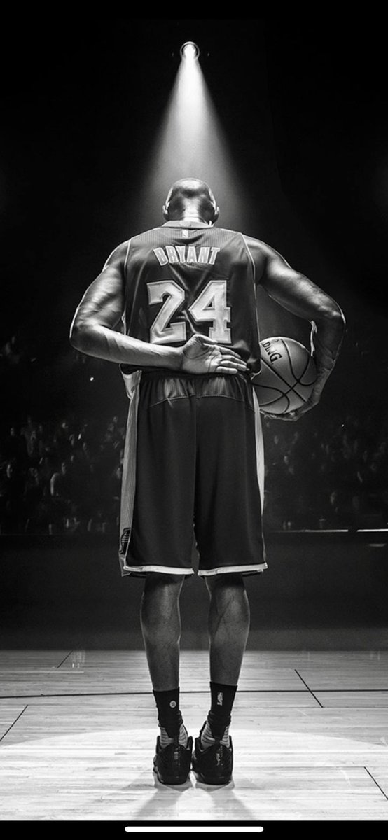 Thib21000's tweet photo. RIP Mr Kobe. Legends never die they said...😢
En tant que fan de Sacramento je t'ai souvent détesté, mais au fond de moi c'est parce que je t'adulais. Au revoir @kobebryant #24 #8 #RIPMAMBA https://t.co/8fyoE82oAR