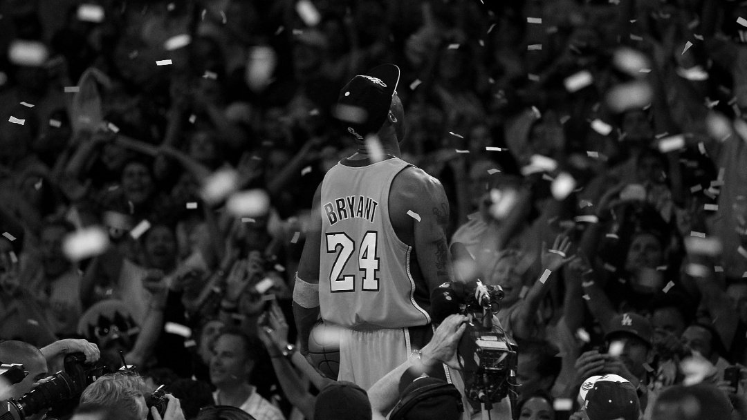 luckia_es's tweet photo. Las leyendas nunca mueren.

Eterno Kobe Bryant. https://t.co/BgMGfDlLCN
