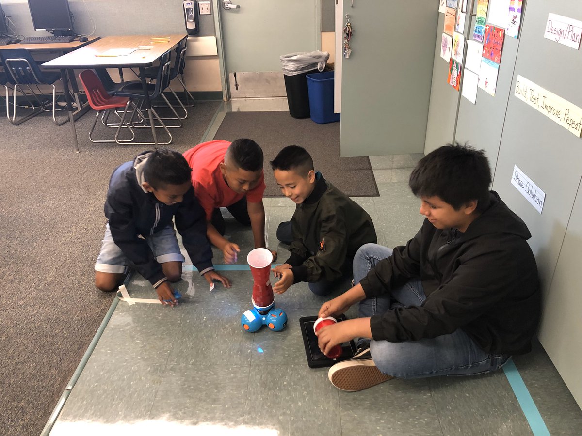 mlam_mandy's tweet photo. Congratulations, Dash Team on completing all 5 preliminary missions required to go on to the invitational round in the Wonder League Robotics Competition!! @WonderWorkshop @lvssealions #failforward https://t.co/fshRG9Urxp