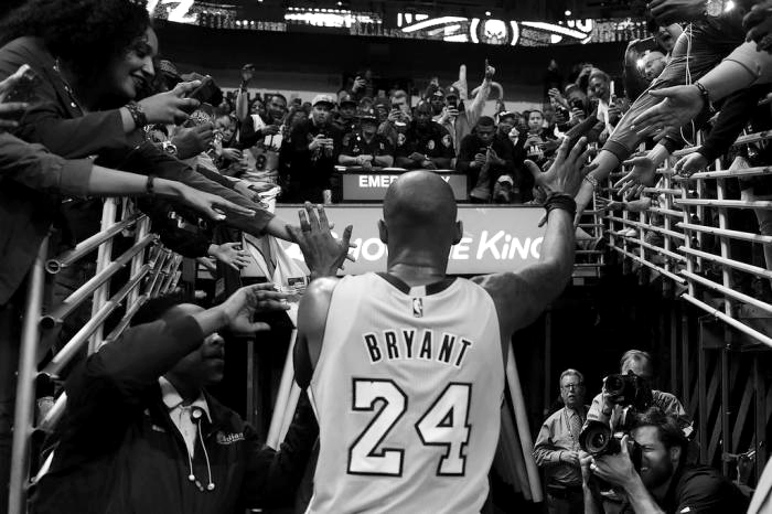 MeuTimao's tweet photo. O mundo do esporte perde um dos maiores nomes. Kobe Bryant foi inspiração para muitos, até mesmo para quem não gosta de basquete. O Meu Timão e toda a sua equipe prestam solidariedade aos familiares, amigos e todos que, assim como nós, estão devastados.

Obrigada por tudo, Mamba. https://t.co/G8H8tXg8FR
