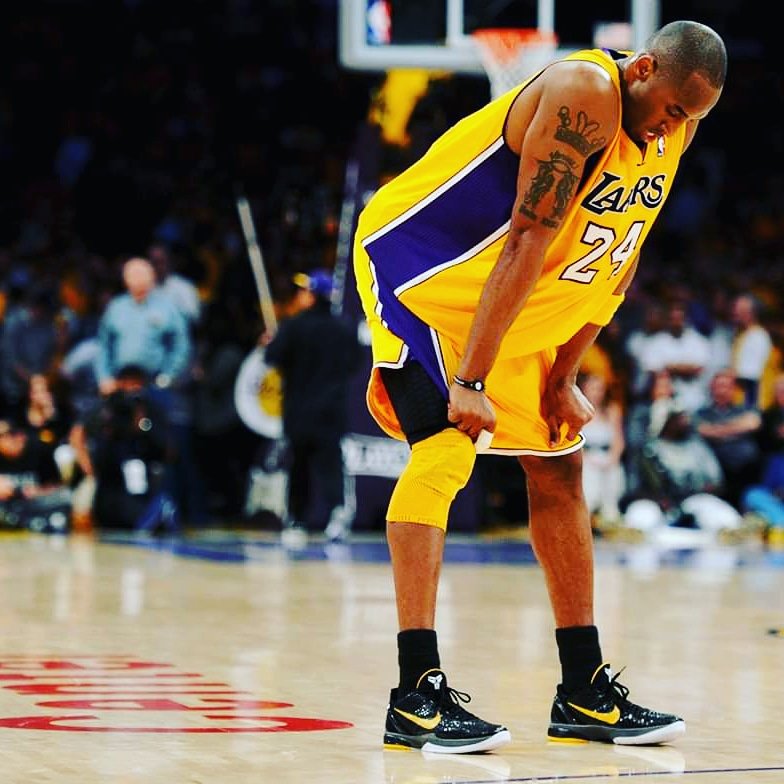 STouristique's tweet photo. #RIPMAMBA
#kobe_bryant
#legend_of_basket https://t.co/x7RKZ0gmCf