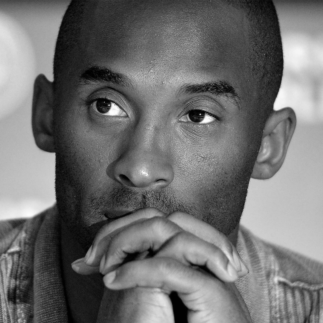 Kobe Bryant: "Zamanın kıymetini bilin. Hayat problemlere takılmak ve cesaretini kaybetmek için çok kısa. Gülün, bir ayağınızı diğerinin önüne koyun ve ilerlemeye devam edin." [🗓2008]