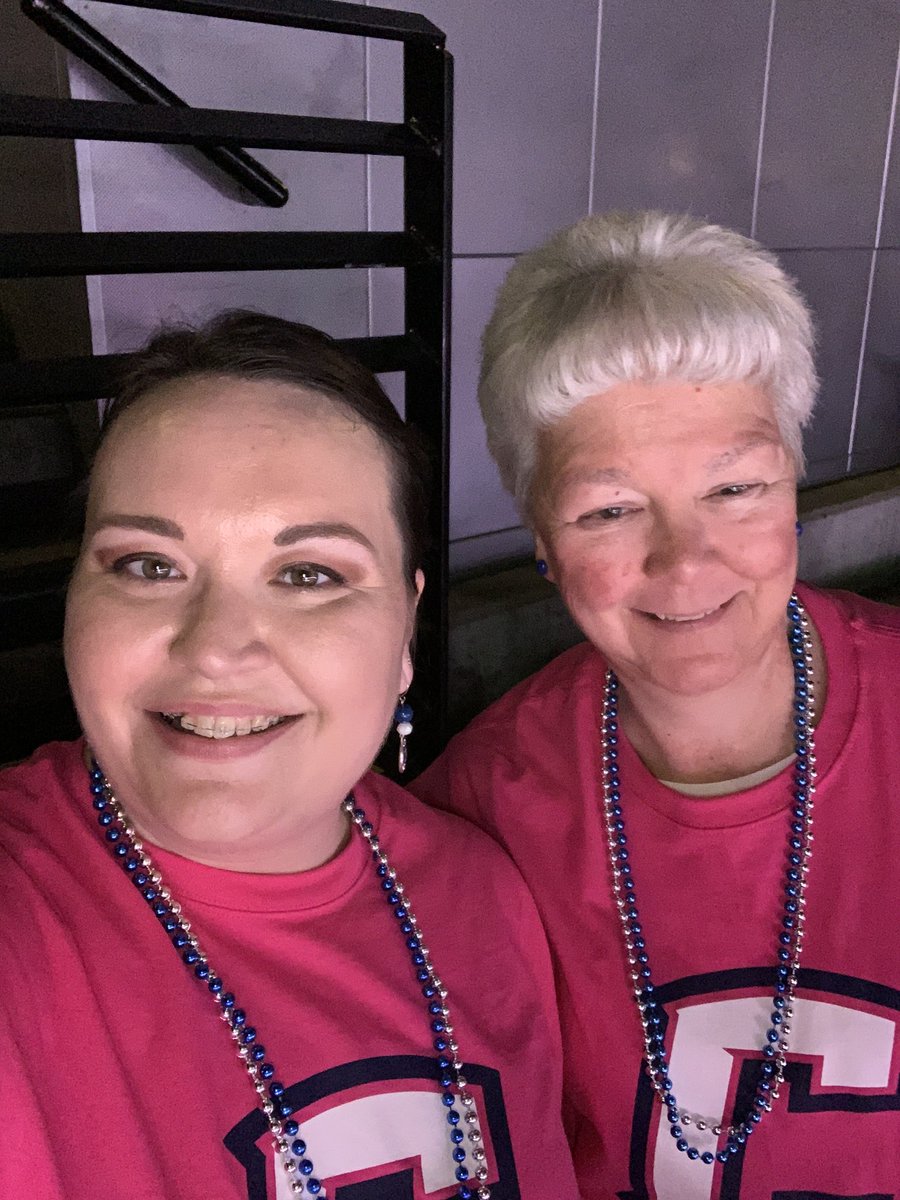 LizMD14's tweet photo. #GoJays #pinkout #beatcancer https://t.co/mgRakWNhsO
