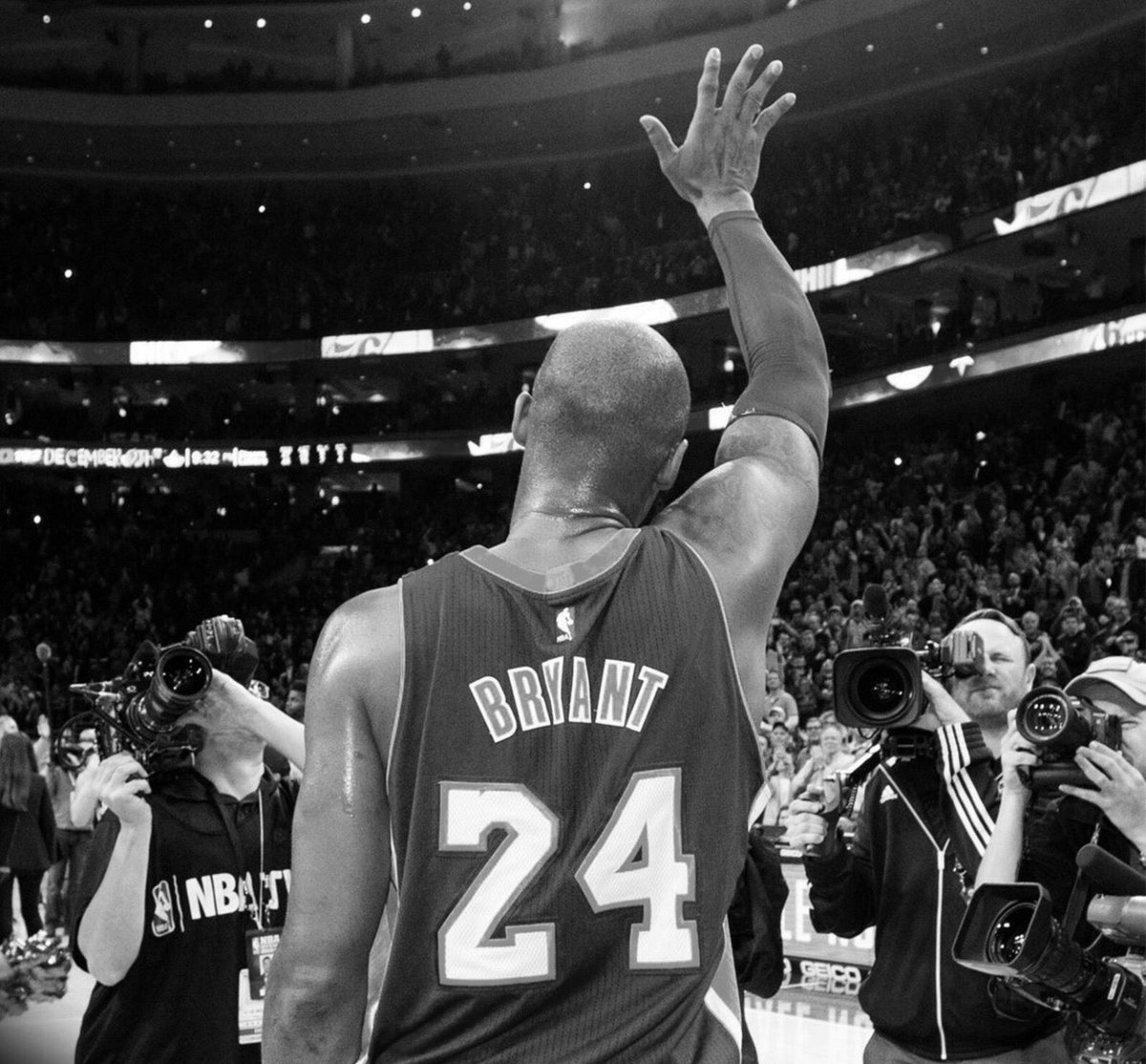 ⬛ Hoy cobró vida la leyenda.

Kobe Bryant
1978 - 2020