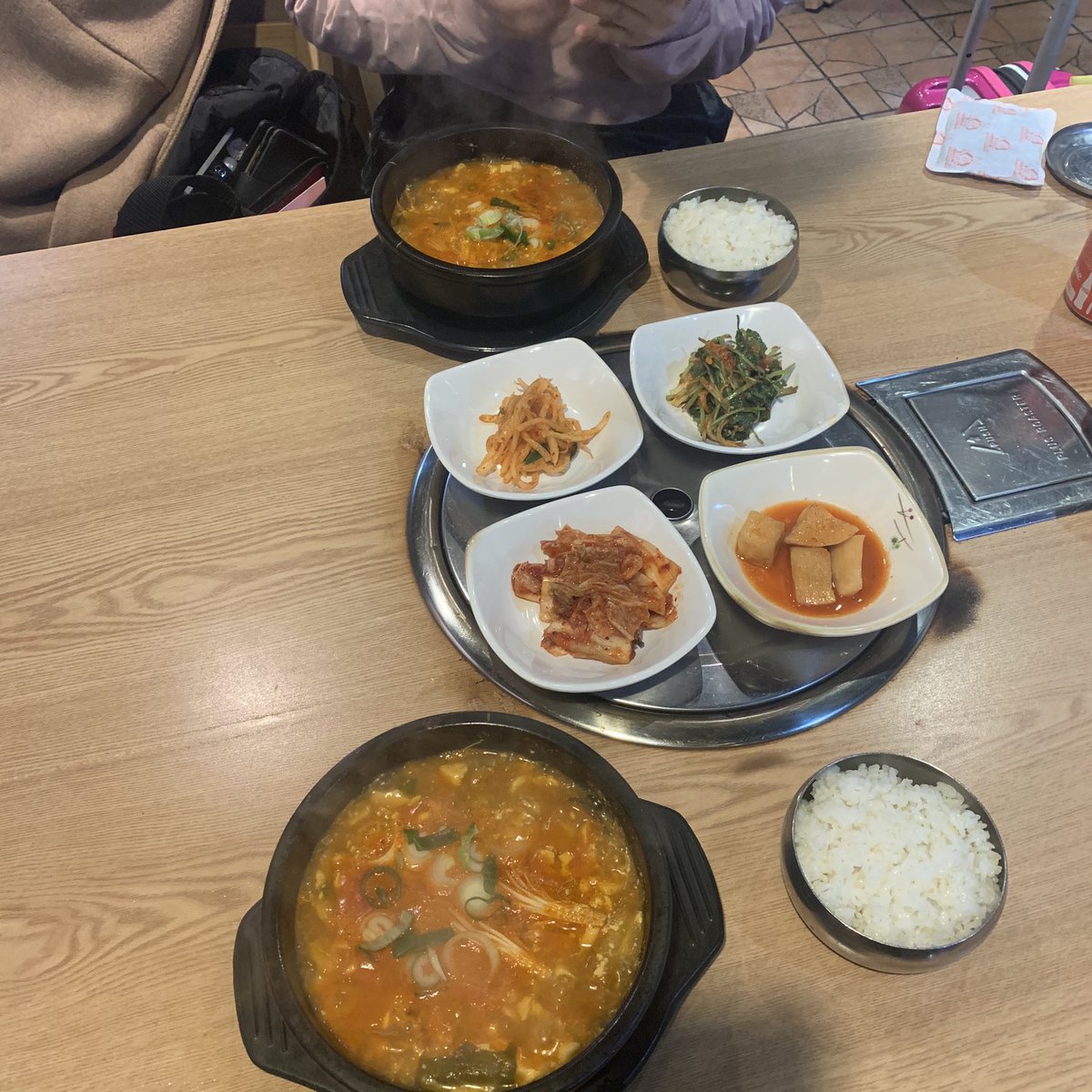 hinapoke5's tweet photo. 韓国たのしかった🇰🇷
1週間前に決めて行くあたり
長年の遠征慣れ発揮してる（笑）
ご飯が全部全部美味しかったから
またフラっと行こう✊❤︎❤︎ https://t.co/oKEtoS9Tnv