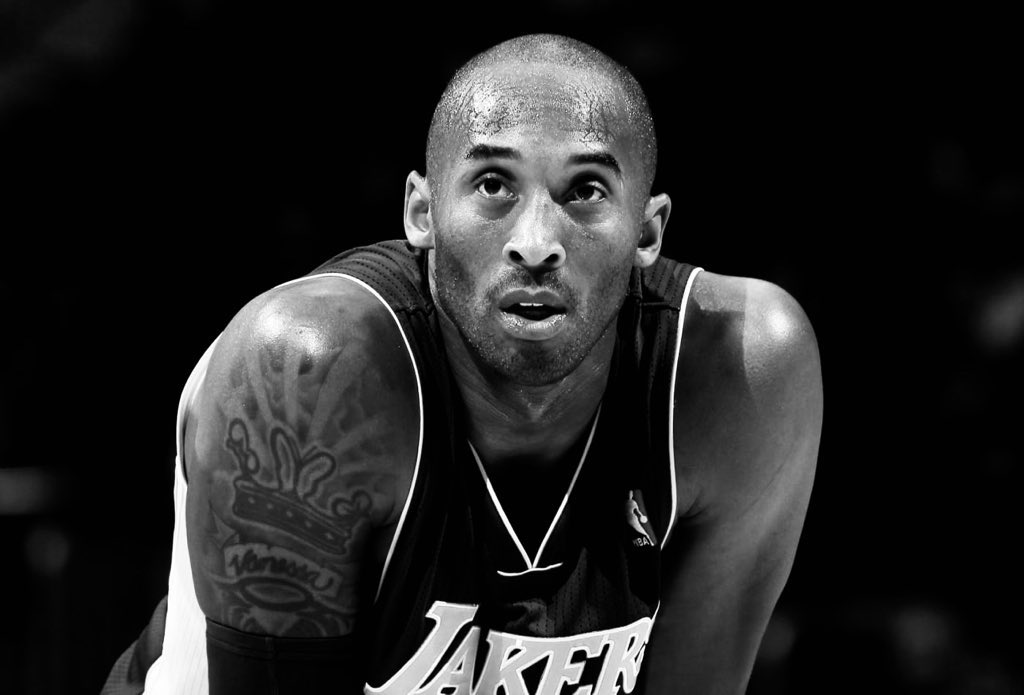 Um nome gravado a ouro na história do desporto. Kobe Bryant, serás sempre lembrado como um dos maiores de sempre.

A name written in gold in sports history. Kobe Bryant, you'll always be remembered as one of the greatest ever.