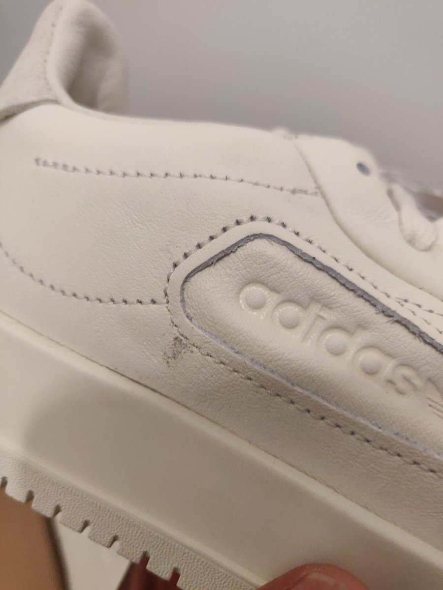 TitoMutunga1511's tweet photo. @ASOS one of my new trainers has a little scuff mark on the leather which doesn't come off. Happy to keep them but would Iike some discount. Otherwise can swap. Cheers! https://t.co/syiV3VcKcx