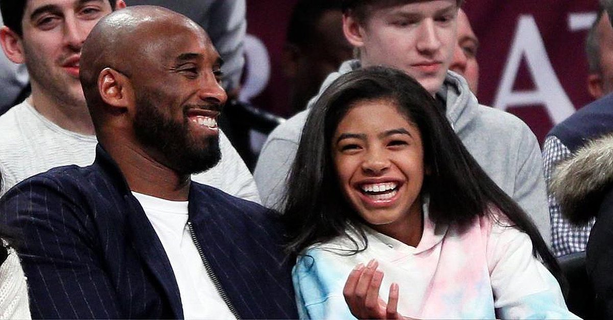 JeffDye's tweet photo. Tell someone you love them today. You don’t have to love basketball or even be a fan of Kobe’s career to hurt today from this one. Life is short. This reminds all of us of our mortality and I’m truly gutted. #ripkobe💔 #kobebryant #kobe https://t.co/iVm4LWPd8u
