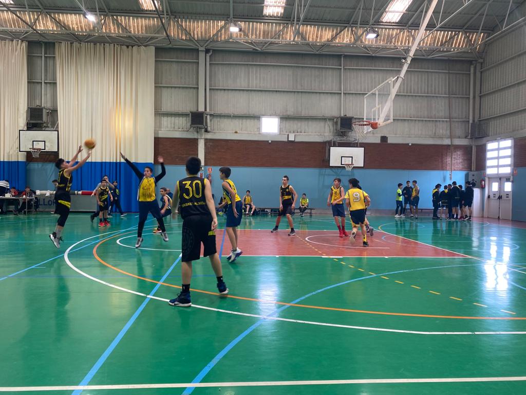 BasketAlmeda's tweet photo. El #PIMsamc supera per la mínima al @Llor_Fundacio per 43-44 #BàsquetAutèntic #AdnAlmeda https://t.co/wbIiUK4Y4n