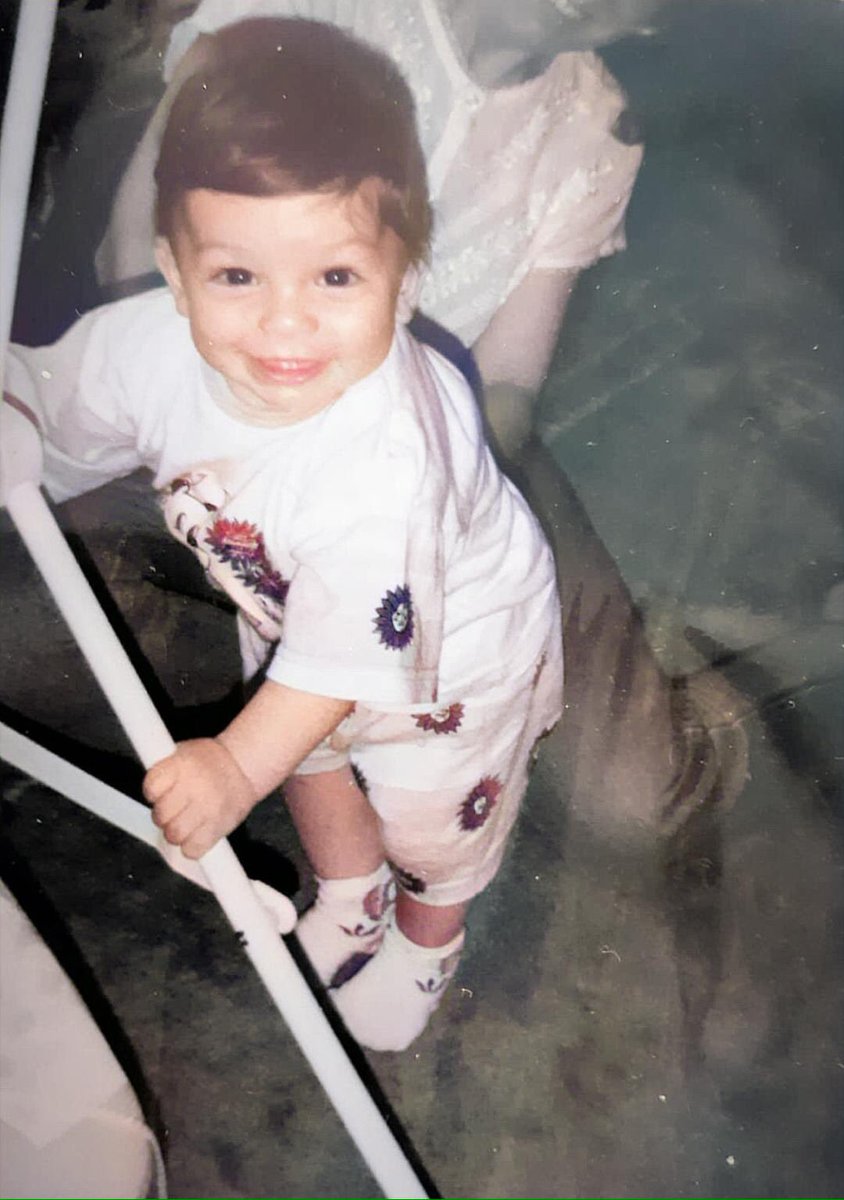 Deprem, Fransa'da ve Bagdat'ta saldiri haberi, Kobe'nin vefat haberinden sonra ekranda görünce yüzümde ufacık bir an gülümseme oluşturan bu iki miniğe teşekkür ederim🙏🏼
#MirayDaner💙#BoranKuzum