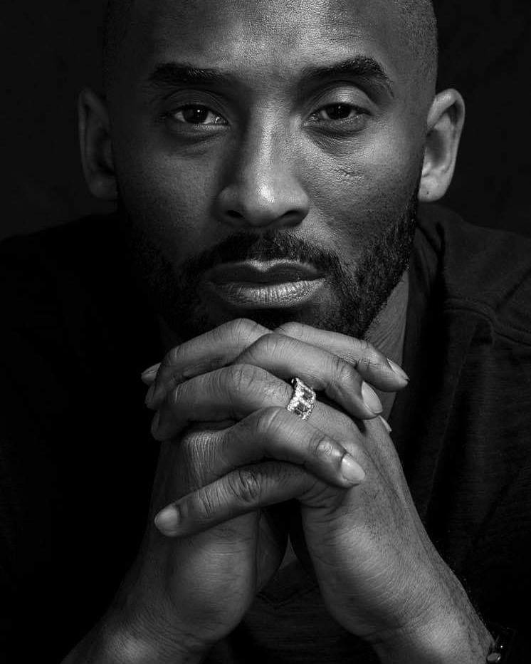 Nence87's tweet photo. My heart is just broken 😭 u are one of the reason why i fell in love with Basketball...
u inspired me everytime i watched u with your huge talent...
You and Shaqu are the reason why i love the Lakers and the Game so much😔
YOU WILL BE MISSED BADLY💔💔
REST IN PEACE BLACK MAMBA https://t.co/EWdLOPVabI