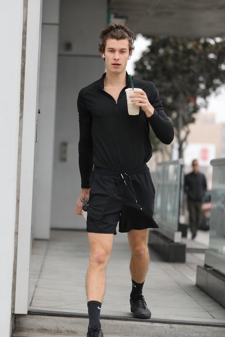 GrownShawnARG's tweet photo. 📸 • Shawn en LA esta mañana https://t.co/iZGZShDAEf