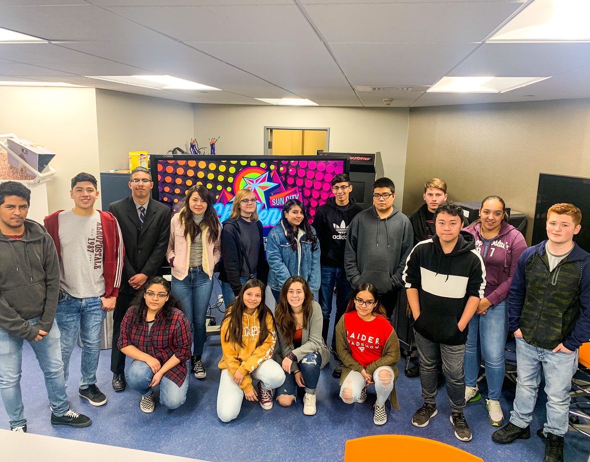 STTEFoundation's tweet photo. El Paso student innovators are preparing for Sun City Challenge sponsored by @ElPasoElectric.
Teams are designing renewable energy environments in Oculus VR.
Come to witness their innovations at STEAM2020 at UTEP April 24.
#suncitychallenge #STTEFoundation #VR #STEAM2020 https://t.co/733gGNBVOz