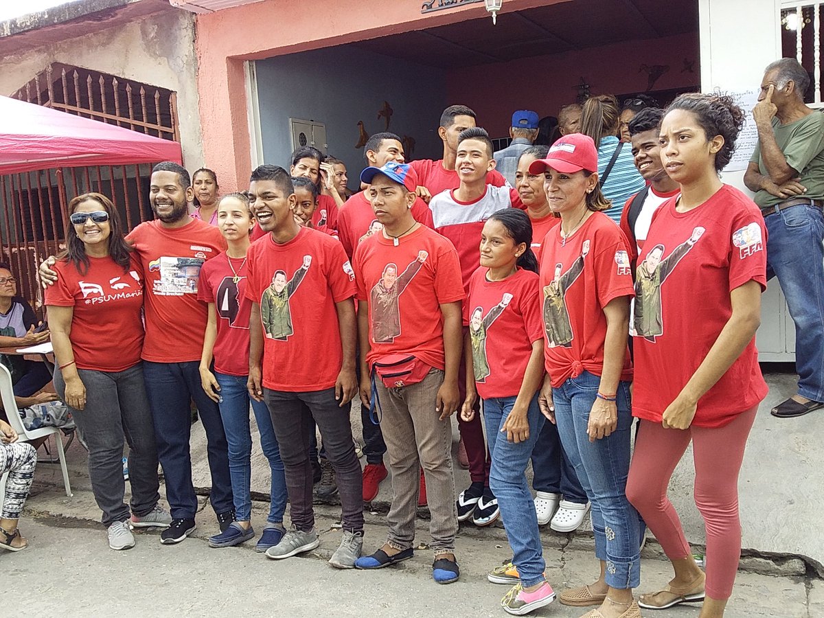 PSUVParroq_SG's tweet photo. #26Ebe Gracias al Trabajo de Nuestra Alcaldesa @johanita_kenpo nuestra Juventud se siente identificada con nustro @PartidoPSUV hoy se suman a la #Carnetizacion en SOROCAIMA 2 Mcpio #Mariño #MaximaProtecciónAlPueblo @RMarcoTorres @dcabellor @taniapsuv @PsuvAraguaOfic https://t.co/tAL42FJUJa