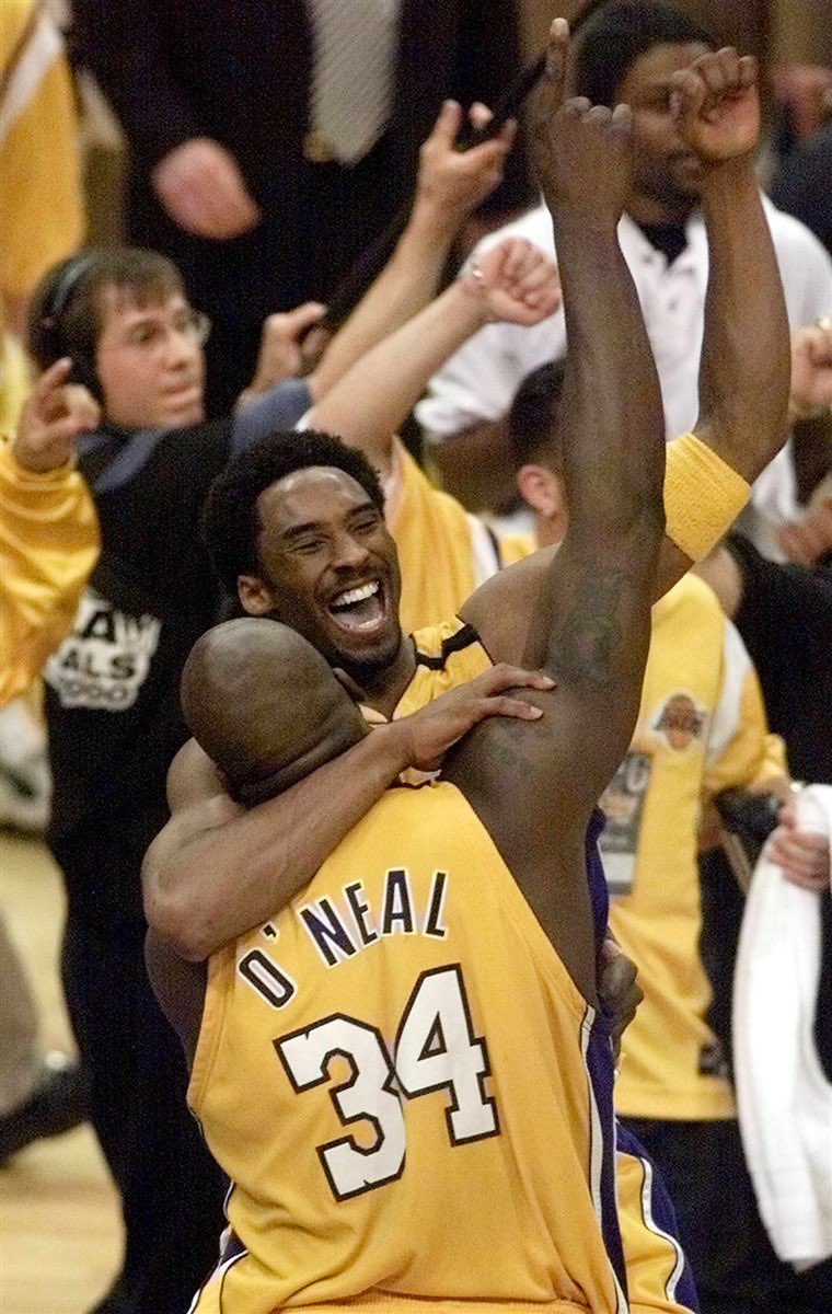 Kobe and Shaq  Kobe bryant pictures, Shaq and kobe, Kobe bryant