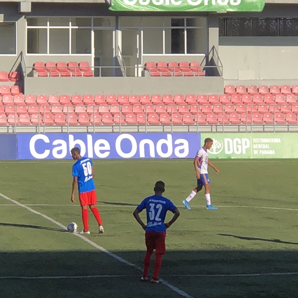 Diario_Pro's tweet photo. 2-2. FINAL! ¡Lo empató Eduardo Aparicio sobre la hora al 90’, para darle el empate a la @UDUniversitario ante @cdplazaamador en #ReservasLPF https://t.co/2REB3Kg8ye