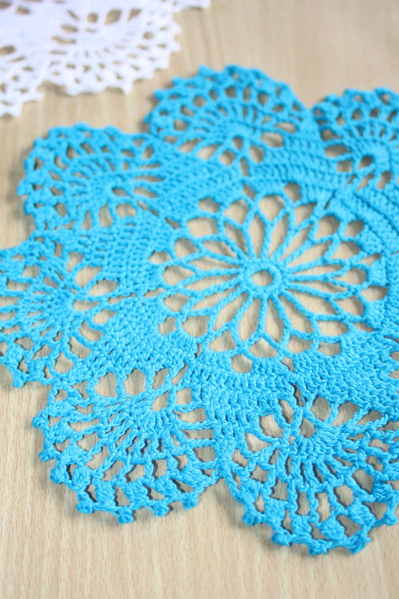 MaKatarinaShop's tweet photo. Round crochet doily https://t.co/JGTriA6urn
#makatarina #crochet #doily #homedecor #crocheting https://t.co/C6fU4jTN3o