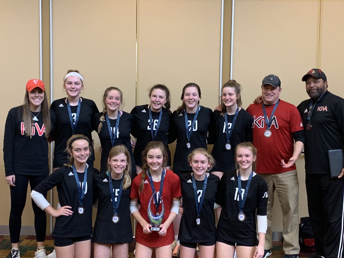 SusanLarson0310's tweet image. Another gold medal for this team. Boy do they have grit!!!  Congrats 13 red. Bringing home the gold from Indy @KIVAVB #kivaproud