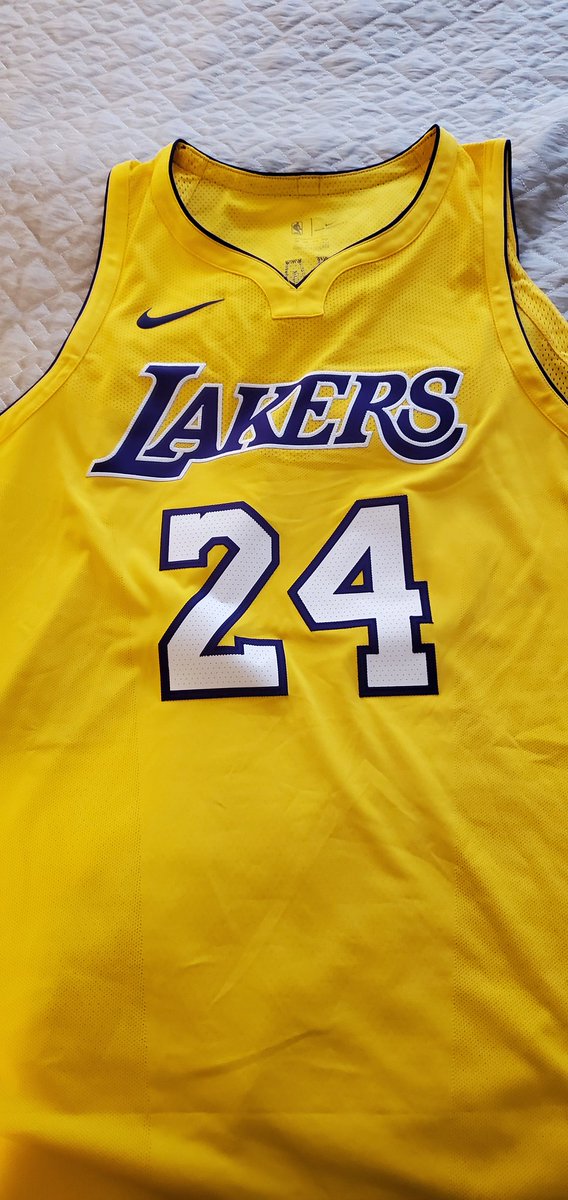 1onNoneBBALL's tweet photo. Some have heard me say "I thank God for giving us Basketball as an excuse to be Family"God has his own plan, but it would have been nice to see his work for the womens game grow. Prayers for his family that will also grieve a sister and a daughter. #1Family #repda1 https://t.co/jjsILJ9sOa