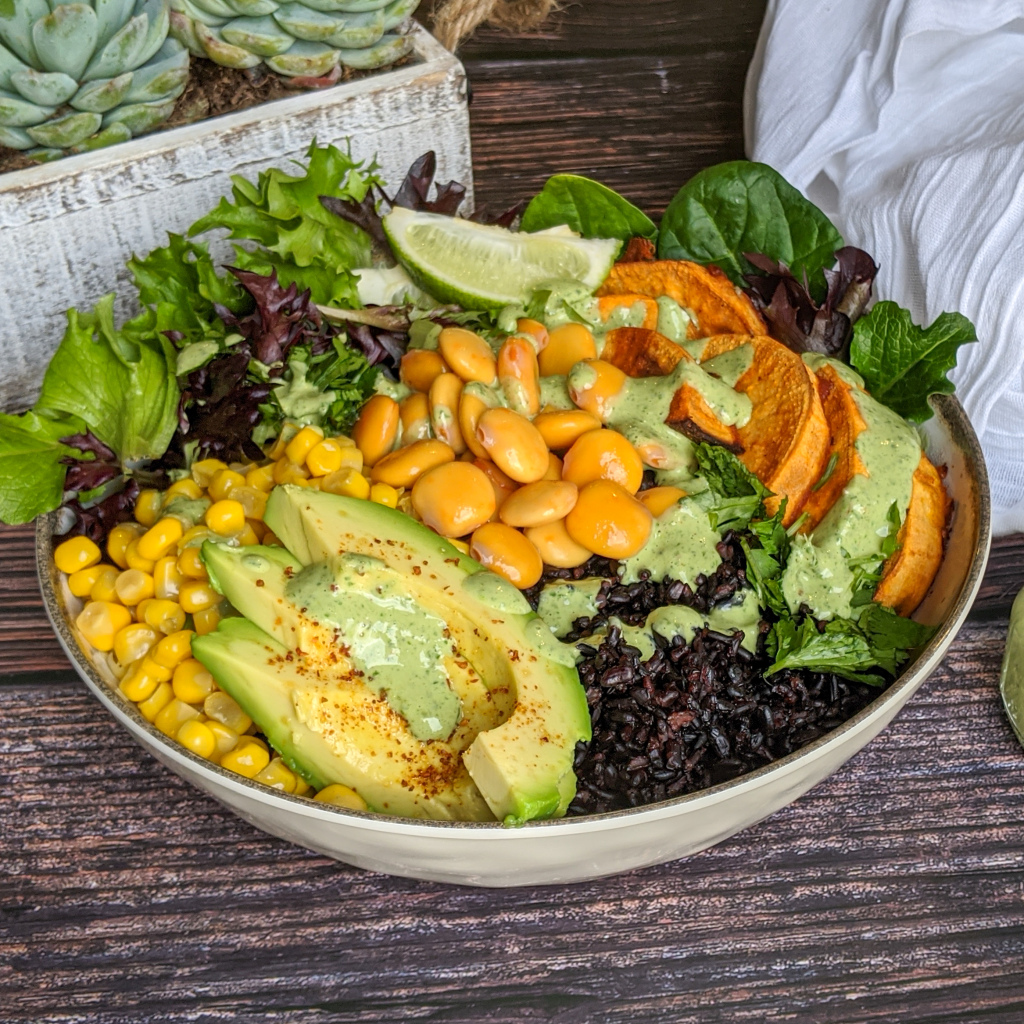 texanvegan's tweet photo. Chili Lime Sweet Potato, Forbidden Rice &amp; Lupini Bean Power Bowl! https://t.co/WM7p1cRqvh https://t.co/BE0dIWoi2m