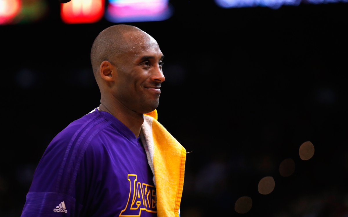 ManUtd_Es's tweet photo. Estamos sumamente entristecidos por la trágica muerte de la leyenda del baloncesto Kobe Bryant.

Nuestros pensamientos y condolencias están con sus seres queridos durante este momento extremadamente difícil.♥️ https://t.co/HFjypaBkxz