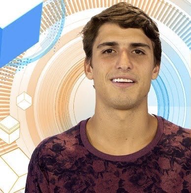 _luanacamara's tweet photo. O homem que disse que a Manu é a mais feia da casa // O homem que a Manu já beijou #BBB20 https://t.co/McNqHVjObp