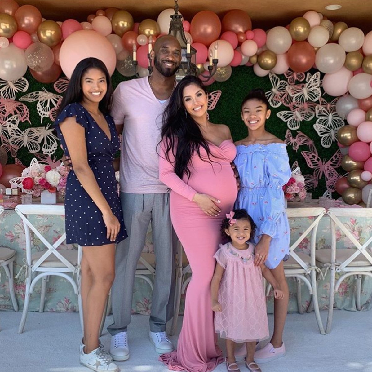 Clem291113's tweet photo. Une si belle famille qui est maintenant brisé 😢 
Rip Legend 🙏🏻❤️ 
#KobeBryant https://t.co/bQoHWEshlW