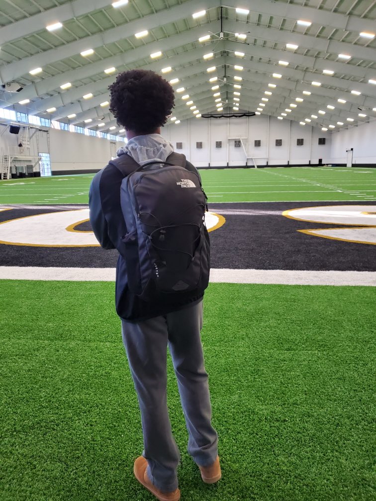 k1floskillz's tweet photo. I am Happy to say that i am 100% COMMITTED to Harding University! @Coach_Firestone @ltribb3 https://t.co/pCc1dbwxZQ