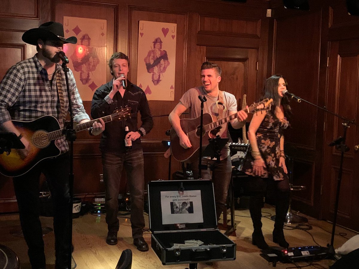 Had a GREAT time at <a href="/KonaJacks/">Kona Jack's</a> Friday night. <a href="/colescottmusic/">cole mcglothlin</a> stopped by after his show for a cameo. See y’all soon!